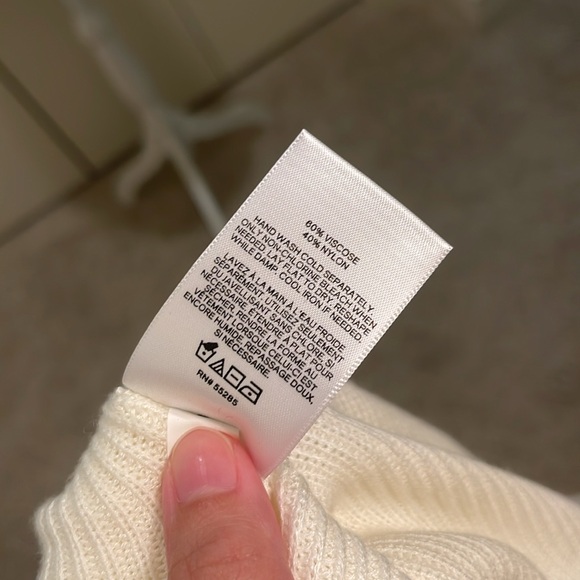 Express long sleeve ivory sweater size xs NWOT #116 - Picture 6 of 6